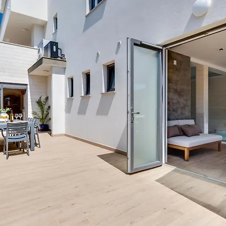 Apartment Luxury Terra Maiorum-2 By Interhome *